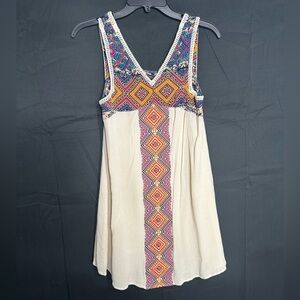 THML Boho Sleeveless Dress with Colorful size XS pre owned Exellent condition.